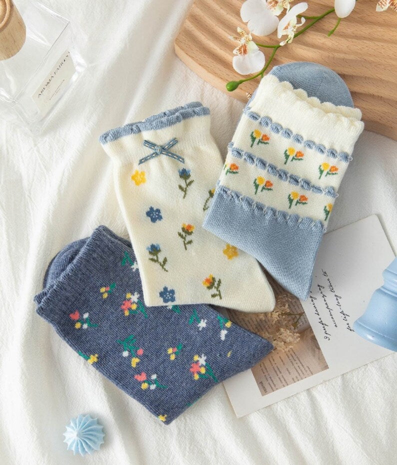 Blue flower socks
