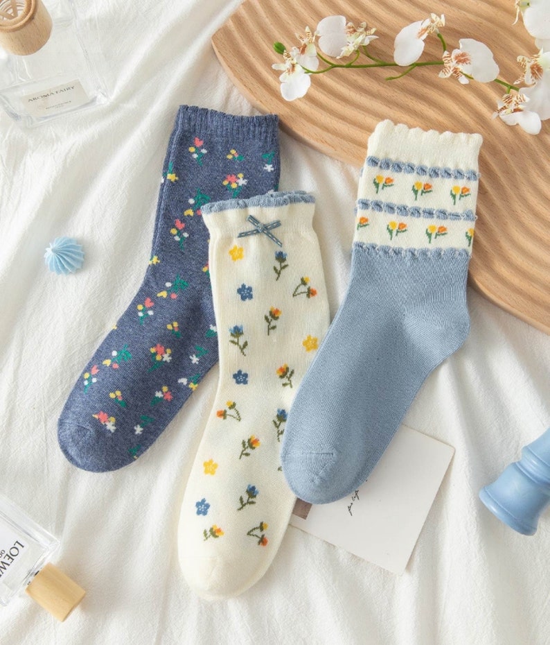 Blue flower socks