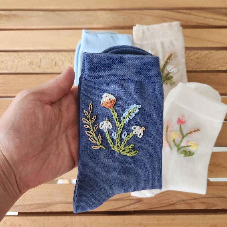 4 socks - Embroidered Socks for Women